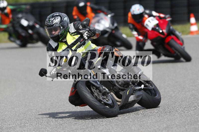 /Archiv-2024/17 01.05.2024 Speer Racing ADR/Instruktorengruppe/unklar